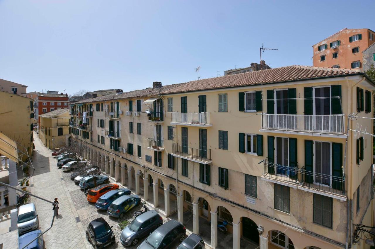 Simons Nest * Corfu (city)