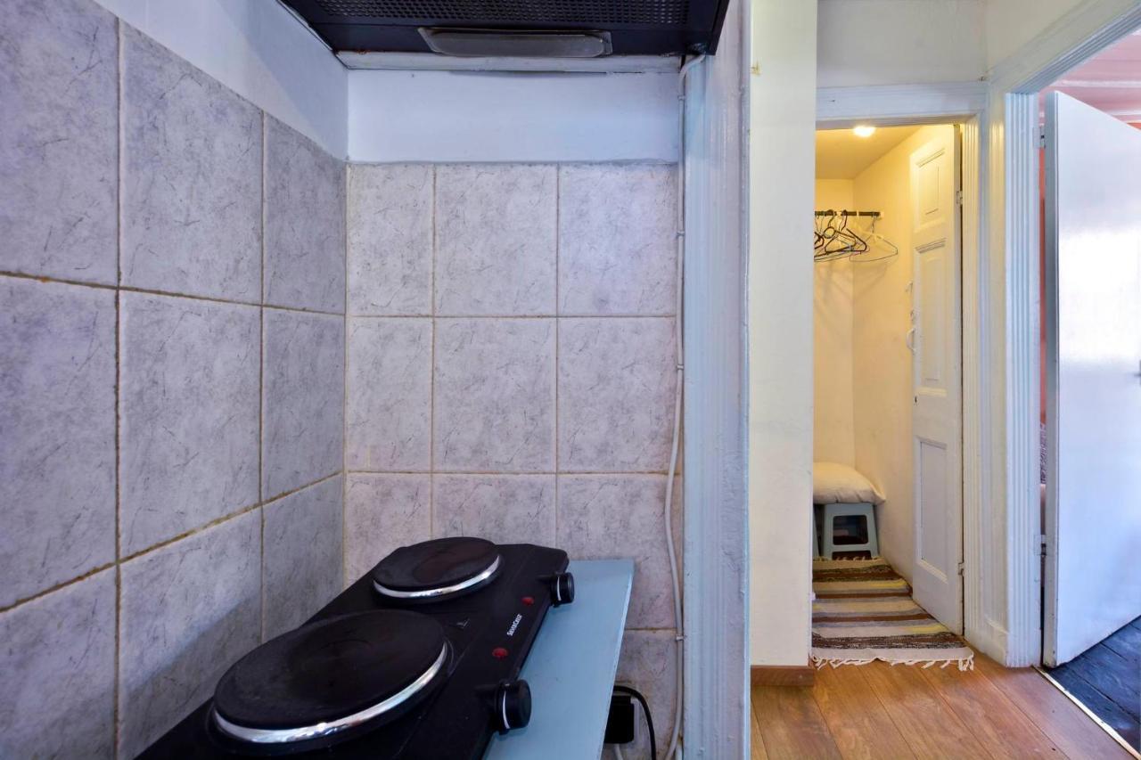 Simons Nest Apartment Corfu (city)