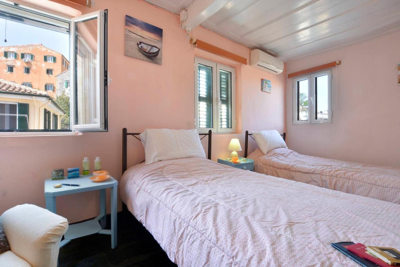 Simons Nest *